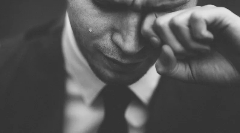 Crying gives lightness and courage. shabash pakistan blogs in urdu