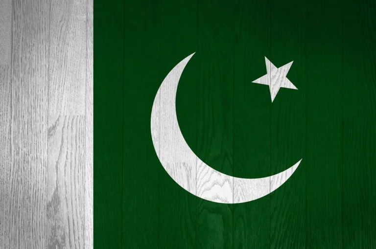 پاکستان پہلی پیاری چاہت ہے۔