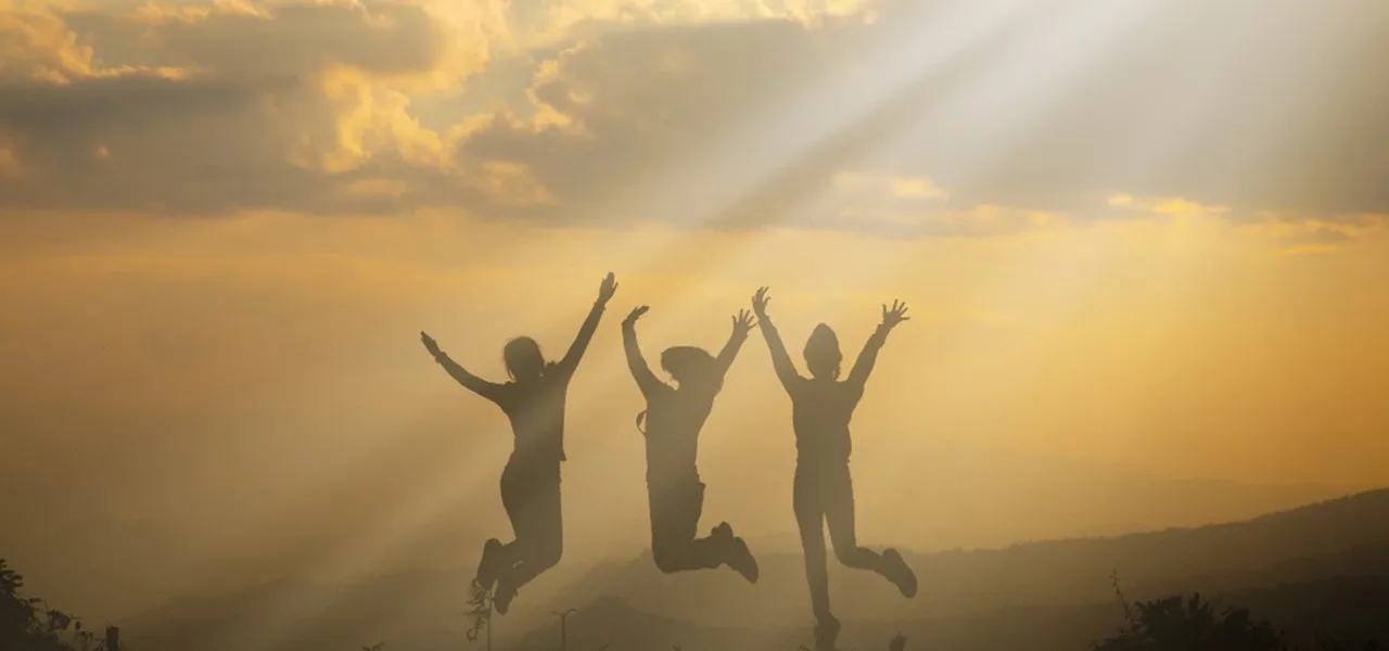 Dosron ku jeene dain shabash blogs in urdu pakistan معاشرے