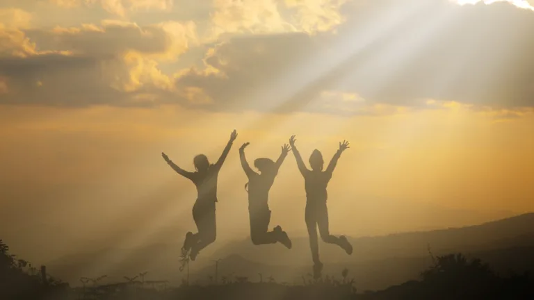 Dosron ku jeene dain shabash blogs in urdu pakistan معاشرے